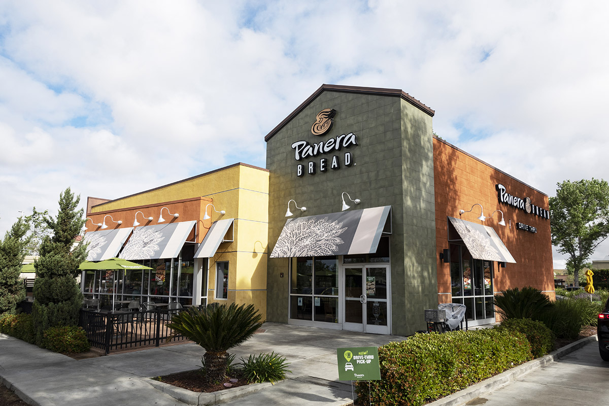 Panera Bread Holiday Hours 2025